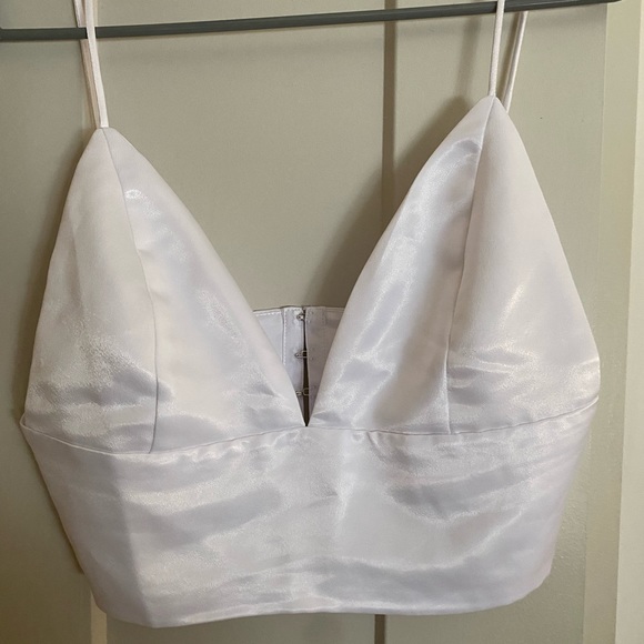 Superdown white satin bra top, size medium, worn once! - Picture 2 of 3